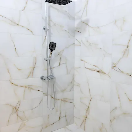 Free Parking Sudio Apartment *