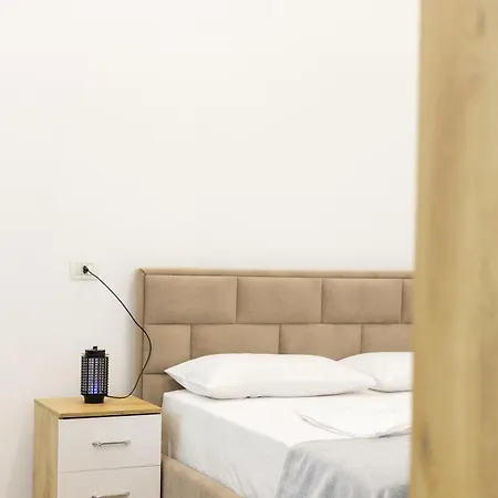 Free Parking Sudio Apartment Tirana