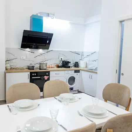 Free Parking Sudio Tirana